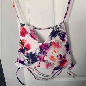 Athleta bikini keyhole top.